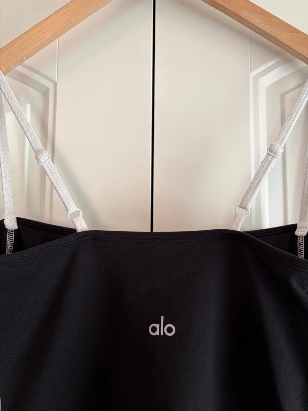 Alo Yoga Airbrush Streamlined Dress Black White Piping Women's Size M EUC